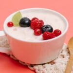 Bars with Yogurt Mousse and Raspberries