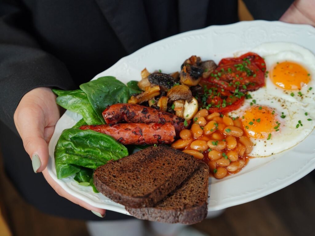 Sausages with Eggs and Spinach